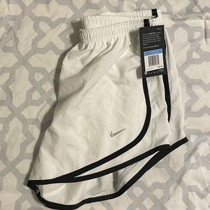 COPY - Nike Tempo-M